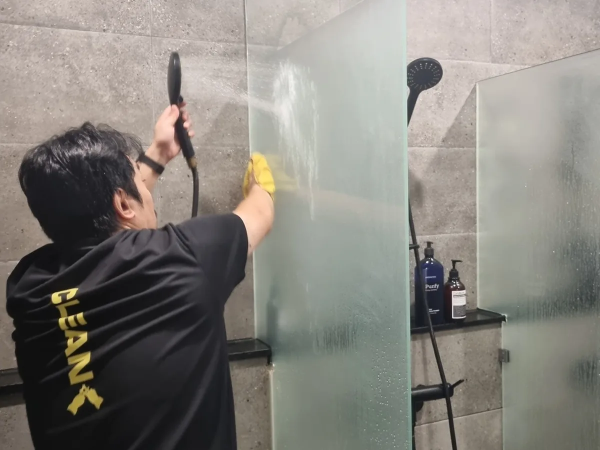 광양시 광양읍 헬스장 복도·대기 동선 야간 위생청소 사례 - 행진크린