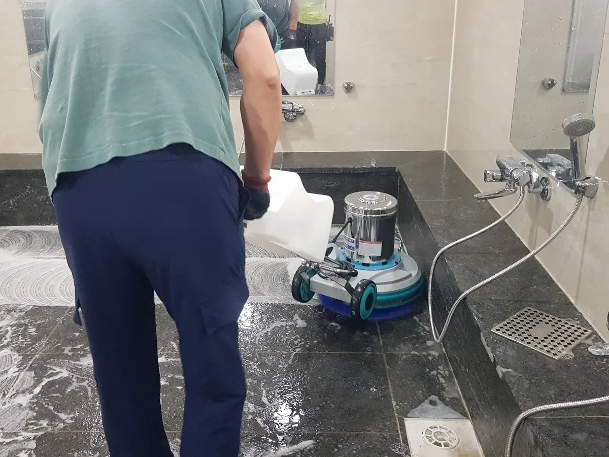 신안군 압해읍 찜질방 수전·샤워기 건식 사우나 위생청소 사례 - 행진크린